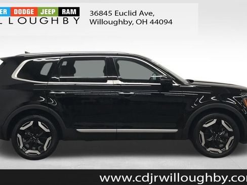 Used 2024 Kia Telluride S w/ S Sunroof Package image 4