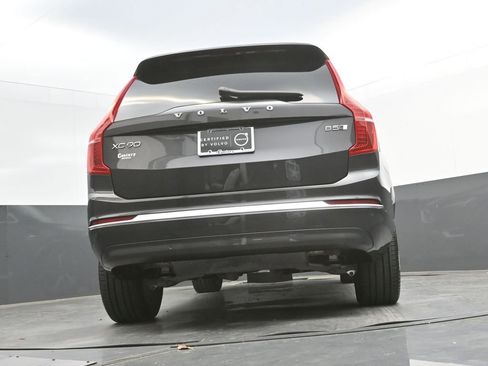 Certified 2023 Volvo XC90 B5 Plus AWD/4WD image 34