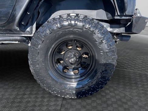 Used 2012 Jeep Wrangler Rubicon w/ Dual Top Group AWD/4WD image 28