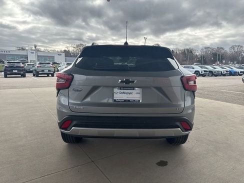 New 2026 Chevrolet Trax LT w/ Driver Confidence Package FWD image 11