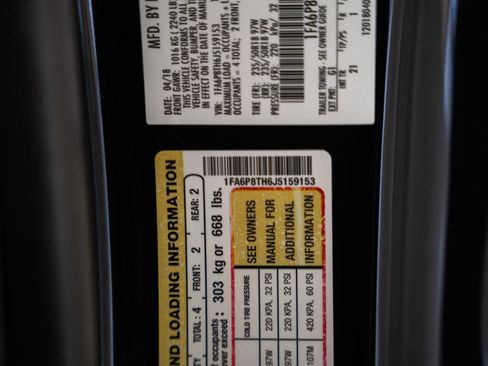 Used 2018 Ford Mustang Coupe RWD image 36