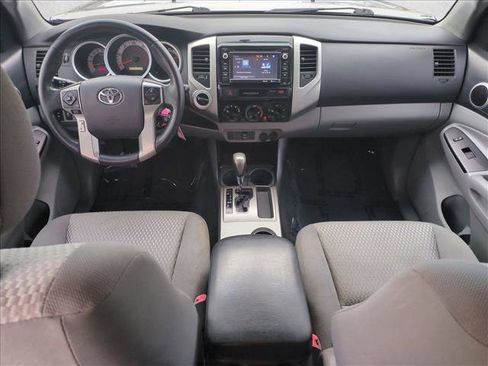 Used 2015 Toyota Tacoma image 18