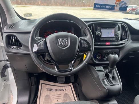 Used 2019 RAM ProMaster City Tradesman SLT FWD image 9