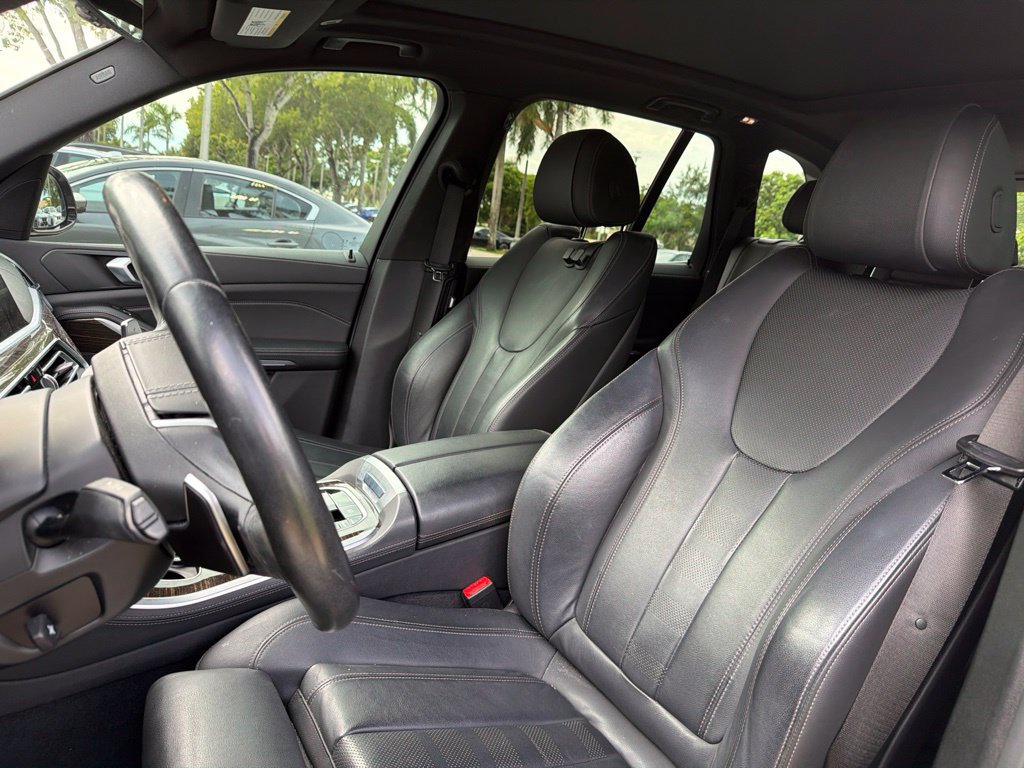 Used 2021 BMW X5 sDrive40i w/ Convenience Package RWD image 3