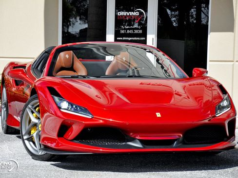 Used 2022 Ferrari F8 Tributo image 4