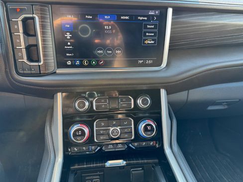 Used 2021 GMC Yukon Denali w/ Denali Ultimate Package image 16