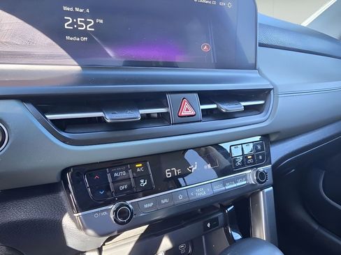 Used 2024 Kia Seltos SX image 18