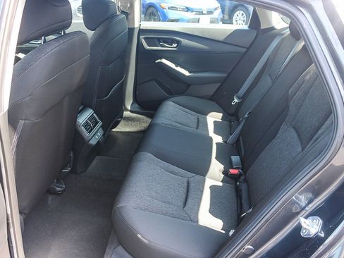 Certified 2025 Honda Accord SE image 19