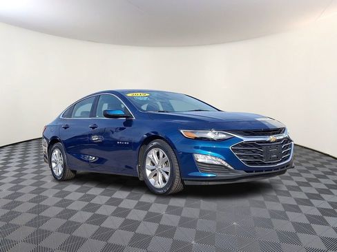 Used 2019 Chevrolet Malibu LT image 2