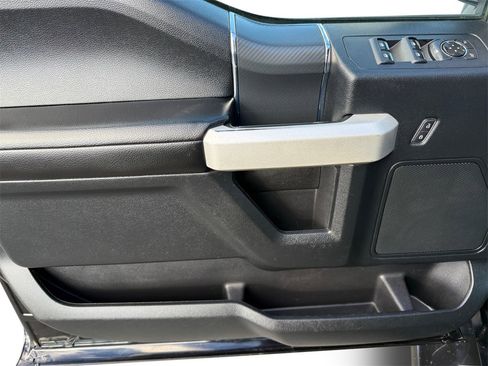 Used 2018 Ford F150 XLT w/ Equipment Group 301A Mid image 12