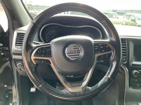 Used 2019 Jeep Grand Cherokee Laredo image 22