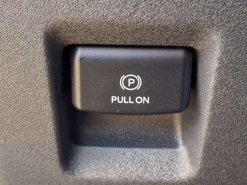 Used 2025 Ford Expedition Max Platinum AWD/4WD image 24