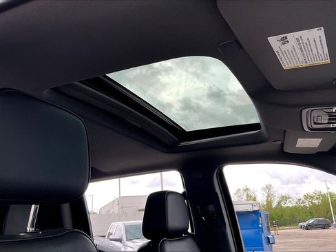 Used 2022 GMC Sierra 1500 Denali w/ Denali Reserve Package image 14