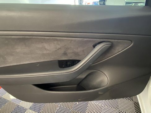 Used 2018 Tesla Model 3 Performance image 20