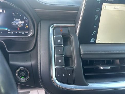 Used 2022 Chevrolet Tahoe LT w/ Luxury Package AWD/4WD image 26
