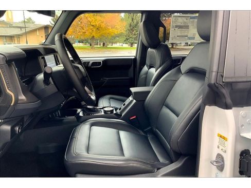 New 2025 Ford Bronco Badlands w/ Sasquatch Package image 24