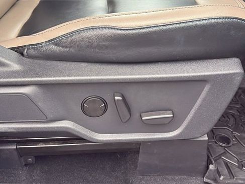 Used 2023 Ford Bronco Wildtrak image 32