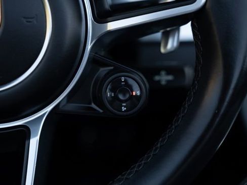 Used 2019 Porsche 911 Carrera image 31