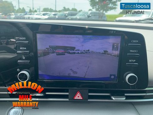 Used 2021 Hyundai Elantra SEL w/ Convenience Package FWD image 20