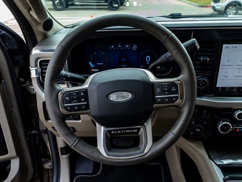 Used 2026 Ford F250 Platinum w/ Platinum Plus Package image 20