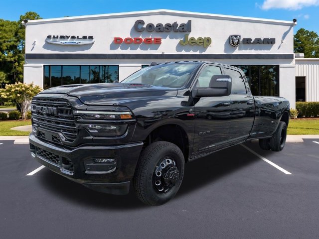 Used 2026 RAM 3500 Laramie AWD/4WD image 8