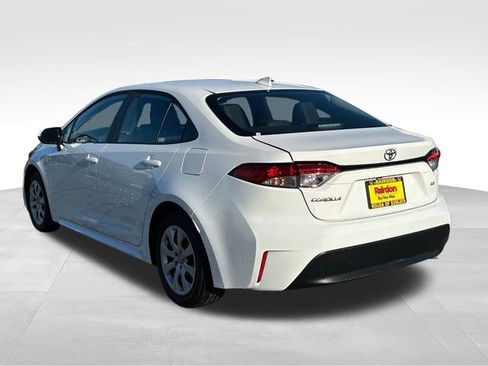 Used 2025 Toyota Corolla LE image 8