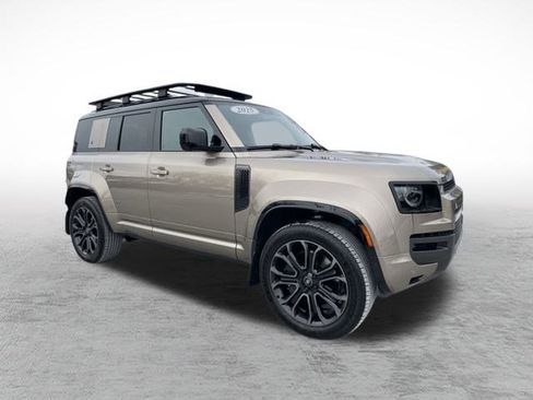 Used 2025 Land Rover Defender 110 image 3