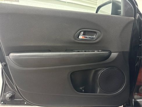 Used 2019 Honda HR-V LX image 26