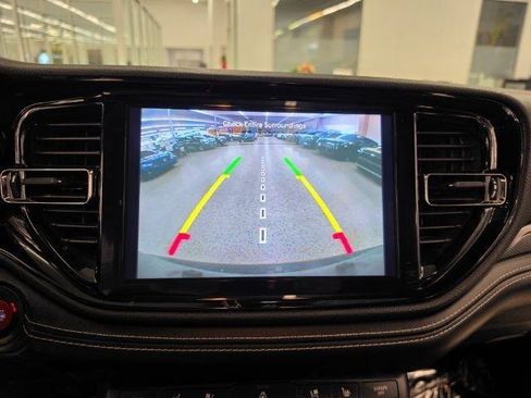 Used 2022 Dodge Durango SRT w/ Technology Group AWD/4WD image 29