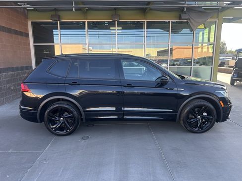 Used 2024 Volkswagen Tiguan SE R-Line FWD image 7