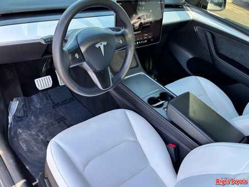 Used 2025 Tesla Model Y Performance AWD/4WD image 18