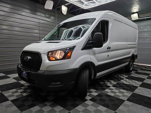 Used 2024 Ford Transit 250 148 Medium Roof RWD image 31