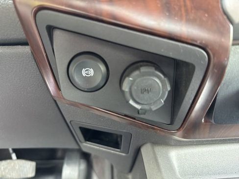 Used 2015 Ford F250 Lariat w/ Chrome Package AWD/4WD image 19