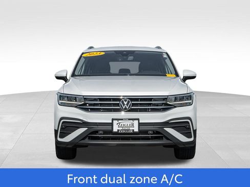 Used 2023 Volkswagen Tiguan SE FWD image 2