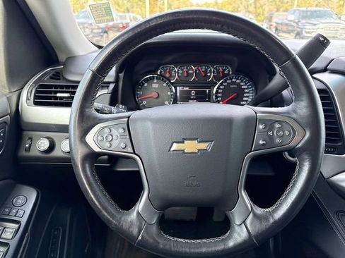 Used 2016 Chevrolet Suburban LT image 18