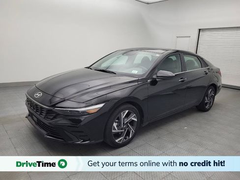 Used 2025 Hyundai Elantra SEL FWD image 1