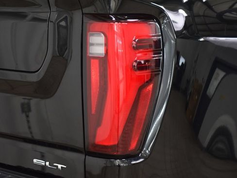 Used 2024 GMC Sierra 3500 SLT w/ SLT Convenience Package AWD/4WD image 22