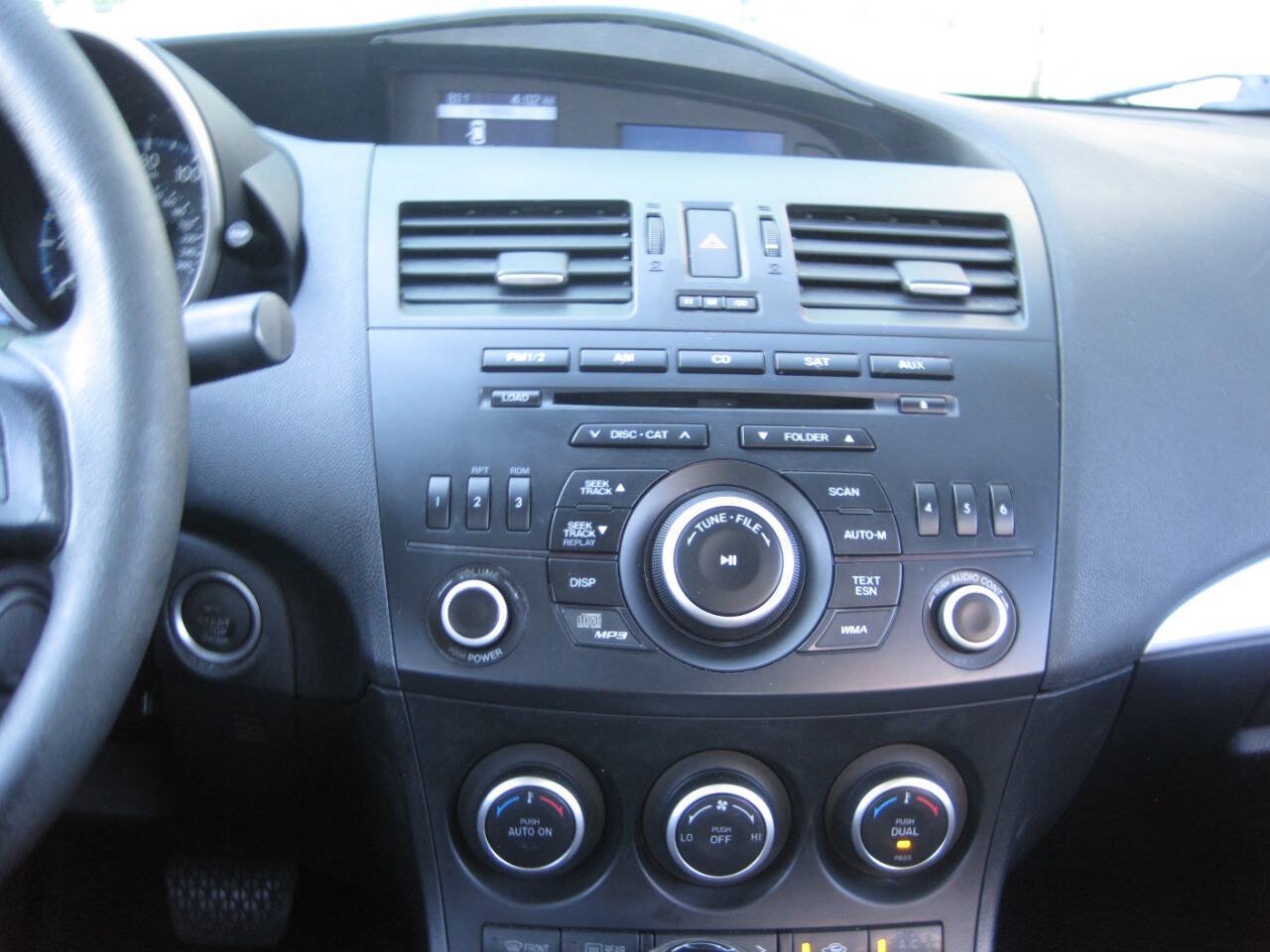 Used 2013 MAZDA MAZDA3 i Touring FWD image 32