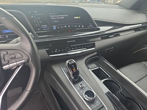 Certified 2021 Cadillac Escalade Sport image 21