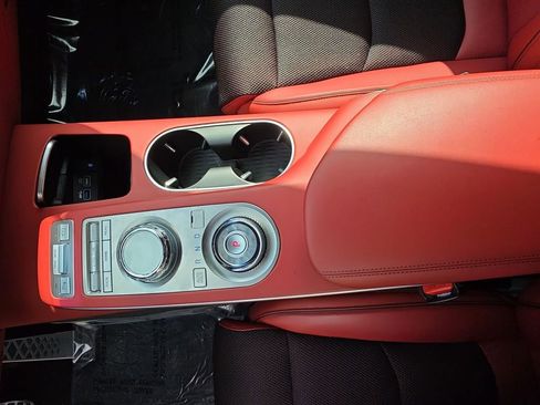 Used 2024 Genesis GV70 3.5T Sport image 31