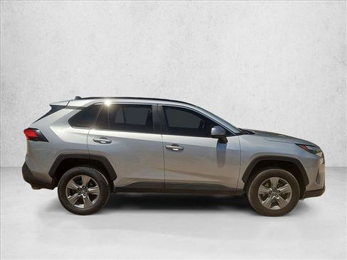 Used 2024 Toyota RAV4 XLE FWD image 4