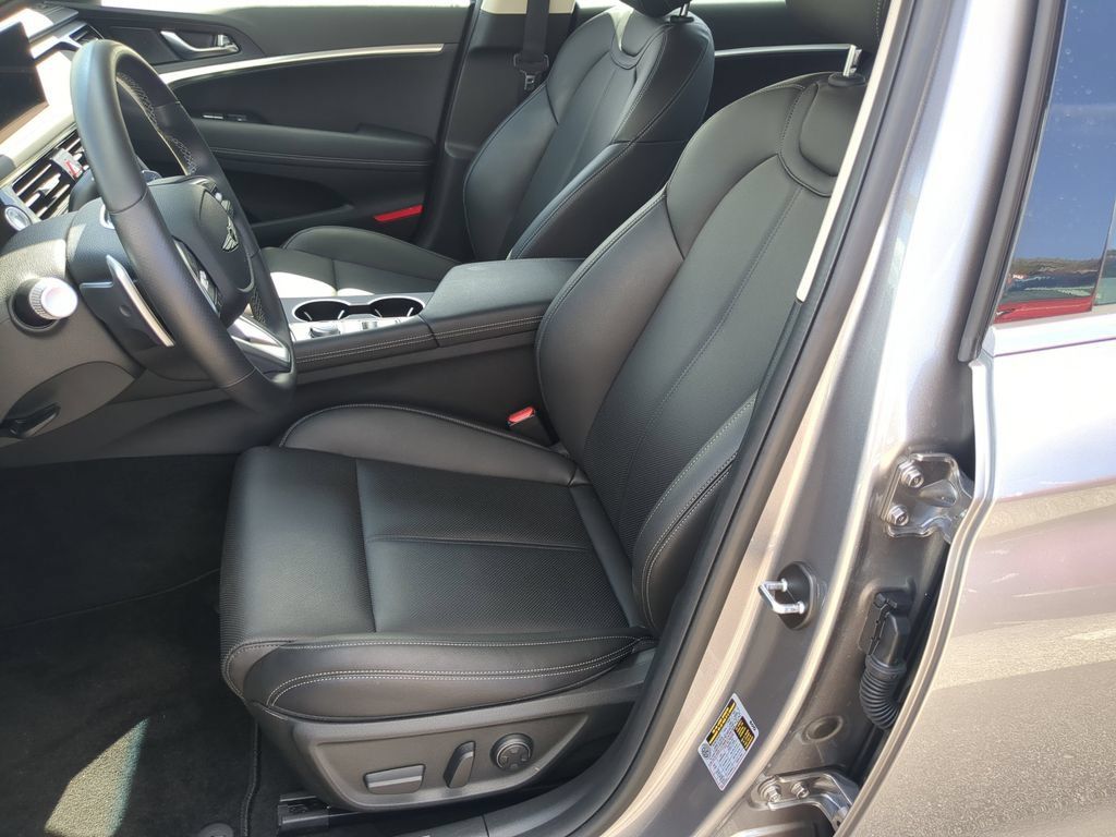 Used 2026 Genesis G70 2.5T RWD image 19