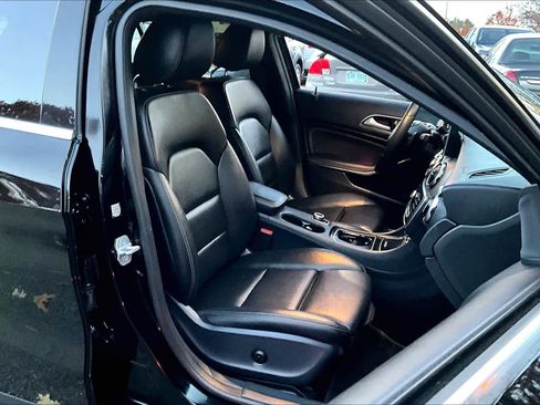 Used 2018 Mercedes-Benz GLA 250 image 7