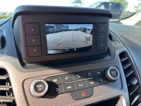 Used 2022 Ford Transit Connect XL image 18