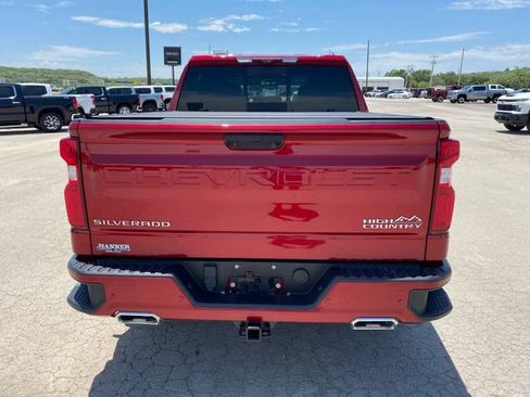 Used 2024 Chevrolet Silverado 1500 High Country w/ Technology Package AWD/4WD image 5