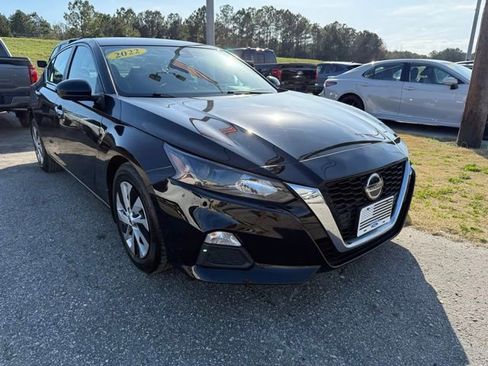 Used 2022 Nissan Altima 2.5 S image 2