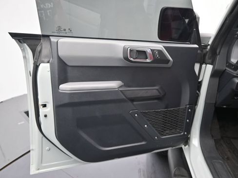 Used 2022 Ford Bronco 4-Door w/ Sasquatch Package AWD/4WD image 18