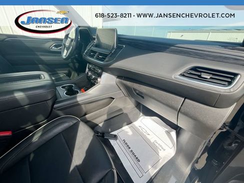 Used 2021 GMC Yukon XL SLT w/ SLT Premium Package image 29