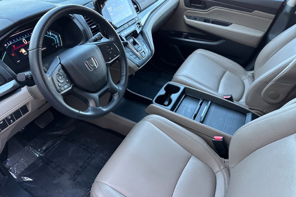 Certified 2024 Honda Odyssey EX-L image 3