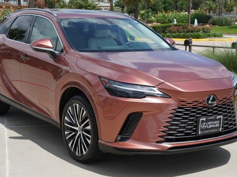 Used 2023 Lexus RX 350 Premium Plus w/ Accessory Package (Z1) FWD image 4
